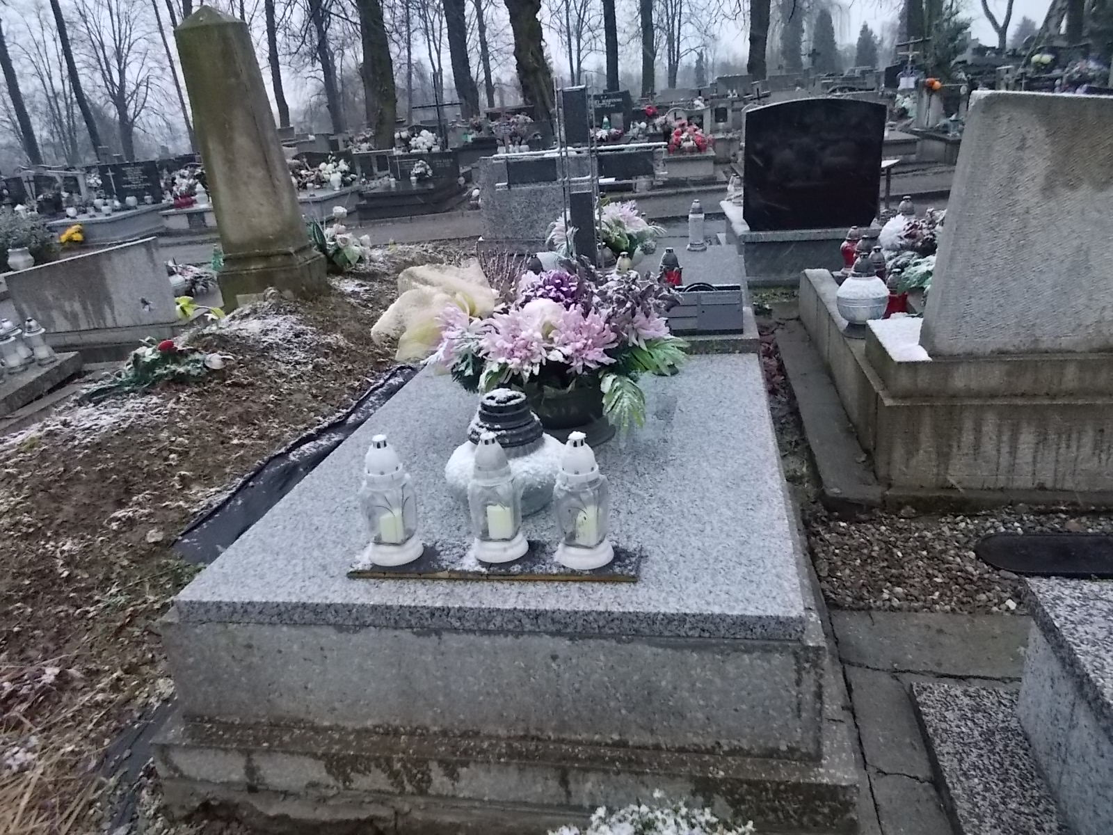 Grób Czesław Mądrzywołek