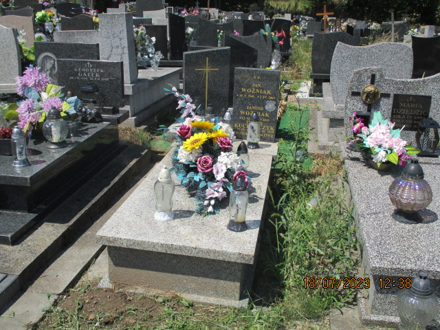 Iwona Kucharczyk 1967 Wieliczka - Grobonet - Wyszukiwarka osób pochowanych